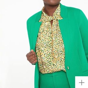 Eloquii The Ultimate Stretch Suit Blazer missing button size 22 - Green